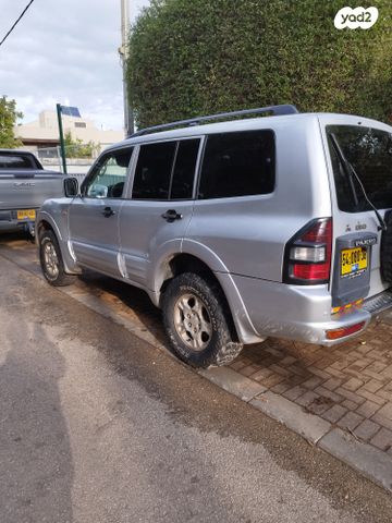 מיצובישי פג'רו