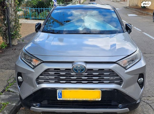 טויוטה RAV4