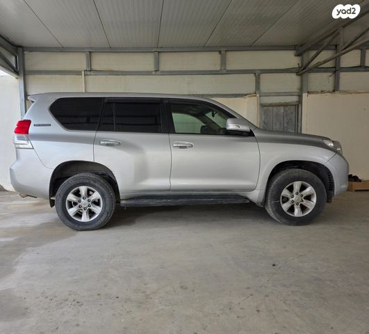 טויוטה לנד קרוזר