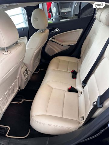 מרצדס-בנץ GLA