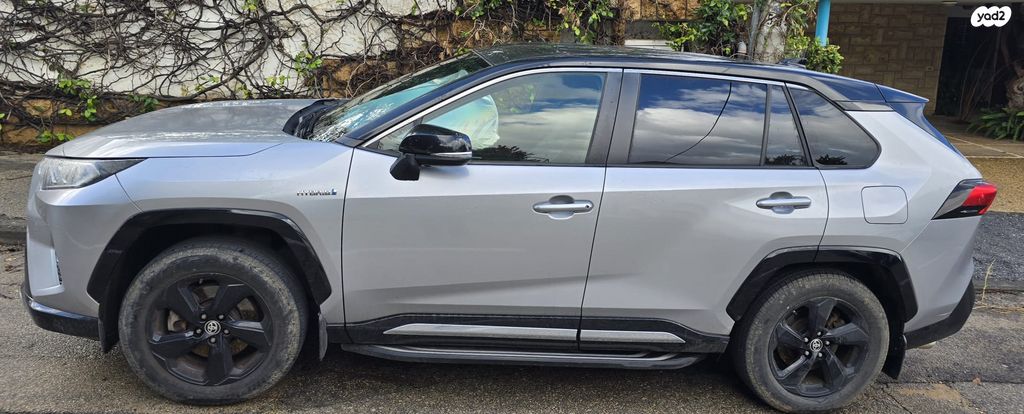 מודעת רכב טויוטה RAV4