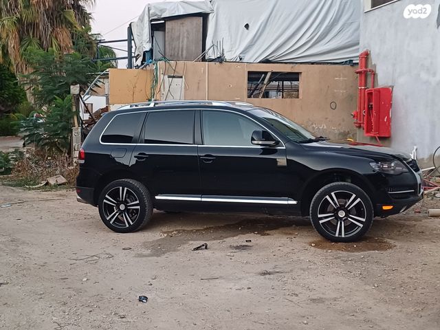 מודעת רכב פולקסווגן טוארג