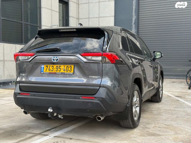 מודעת רכב טויוטה RAV4