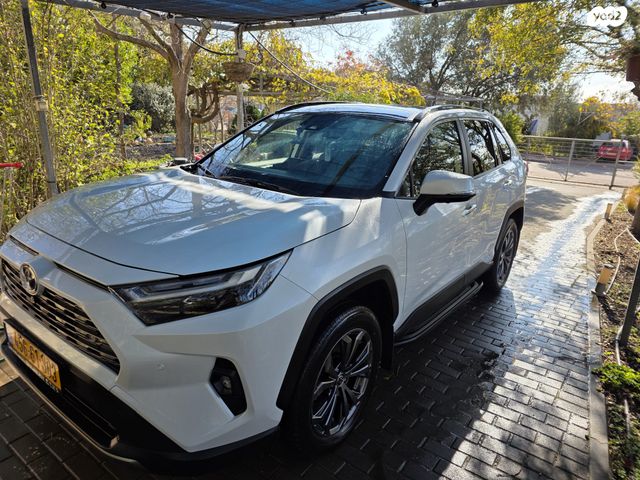 טויוטה RAV4