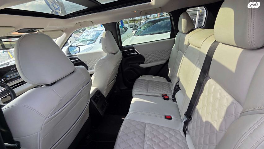 מיצובישי אאוטלנדר