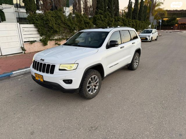 מודעת רכב ג'יפ גרנד צ'ירוקי