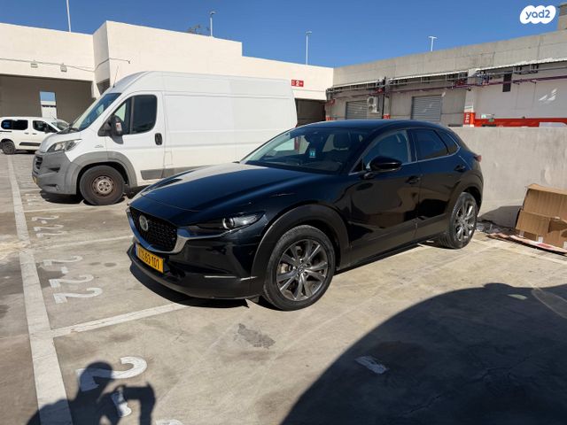 מודעת רכב מאזדה CX-30