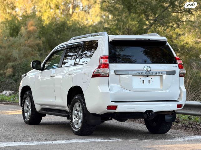 טויוטה לנד קרוזר