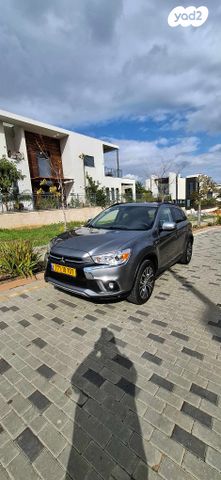 מודעת רכב מיצובישי ASX