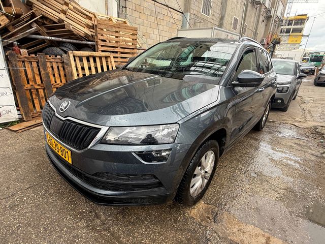 מודעת רכב סקודה קארוק