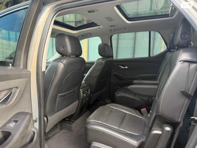 שברולט טראוורס