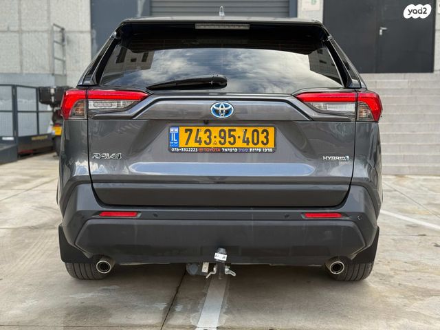 טויוטה RAV4