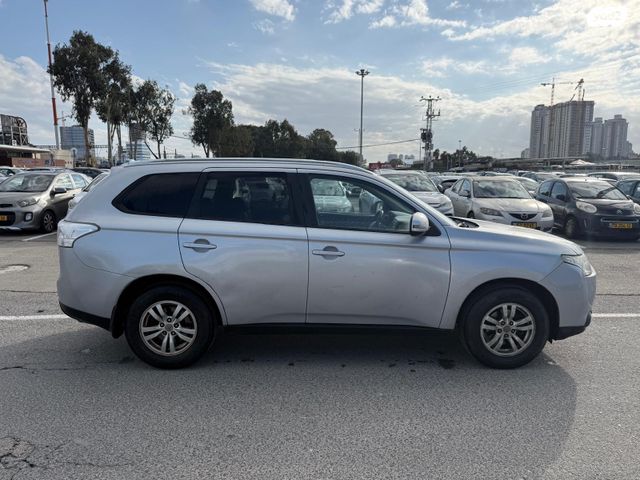 מודעת רכב מיצובישי אאוטלנדר 1