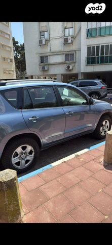 מודעת רכב טויוטה RAV4