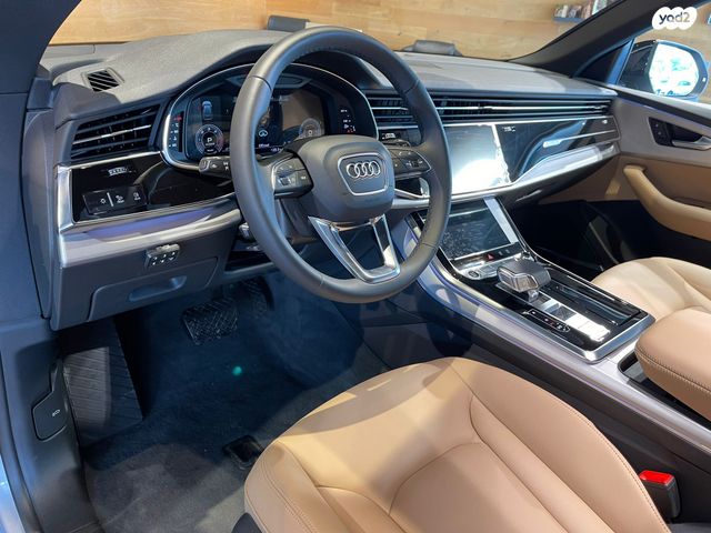 אאודי Q8
