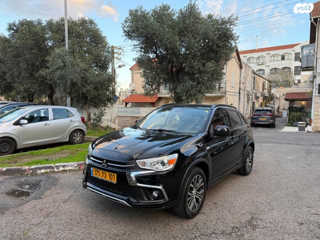 מודעת רכב מיצובישי ASX