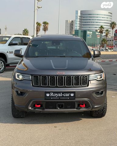 מודעת רכב ג'יפ גרנד צ'ירוקי