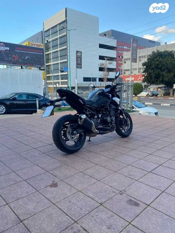 קאוואסאקי Z900
