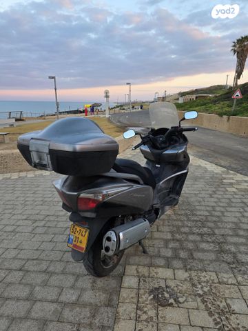 מודעת רכב הונדה סילבר-ווינג 600