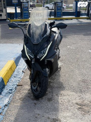 מודעת רכב קימקו AK 550