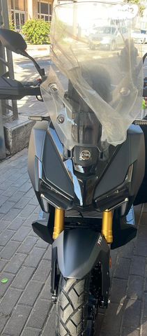 מודעת רכב סאן יאנג ADX400