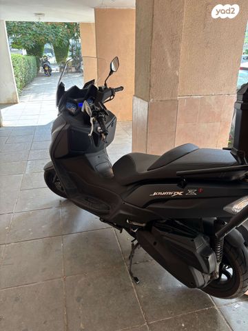 מודעת רכב סאן יאנג ג'וי-מקס Z-250