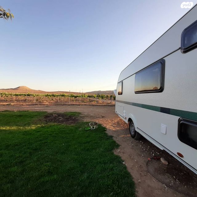 מודעת רכב נגרר (קראוון נגרר)