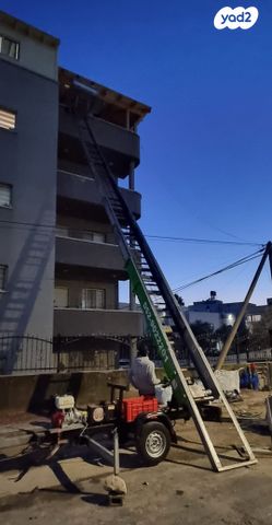 מודעת רכב מנוף