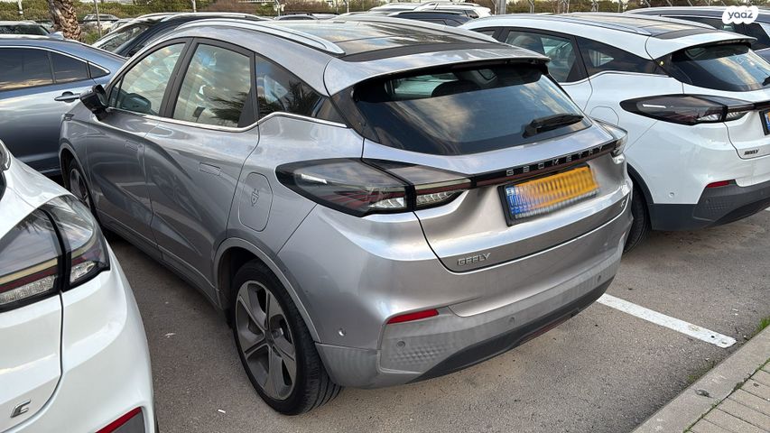 מודעת רכב ג׳ילי Geometry C