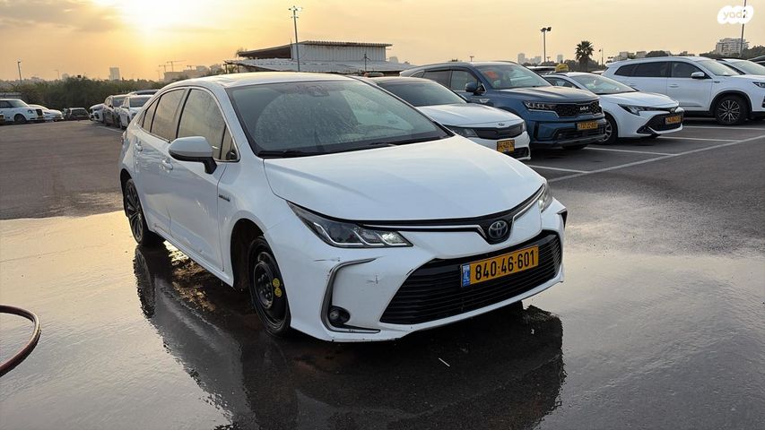 מודעת רכב טויוטה קורולה