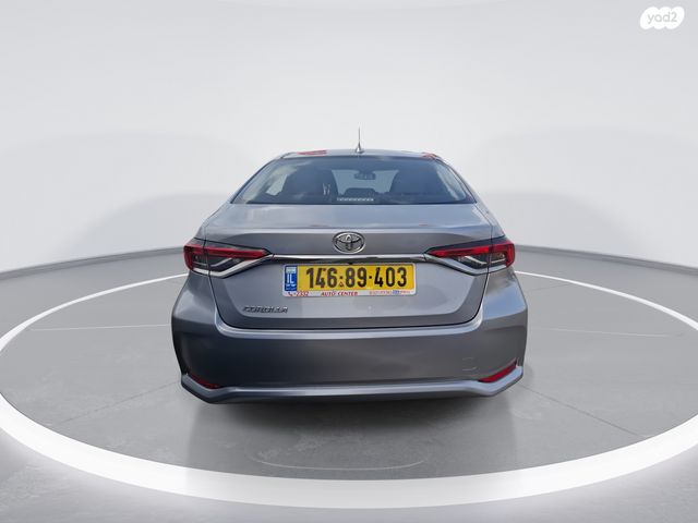 טויוטה קורולה