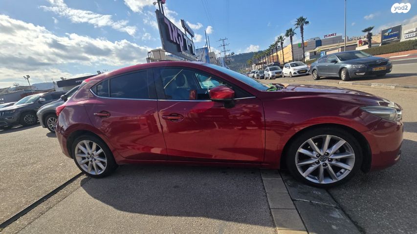 מודעת רכב מאזדה 3