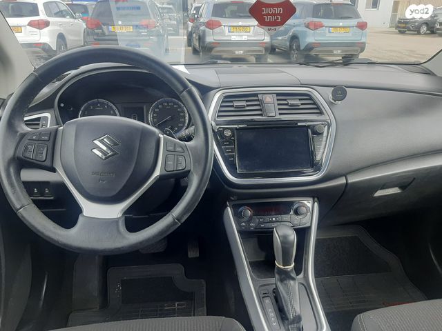 סוזוקי קרוסאובר