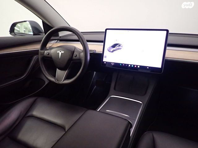 טסלה מודל 3