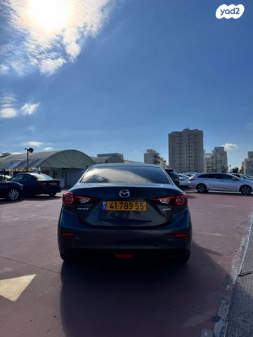 מאזדה 3