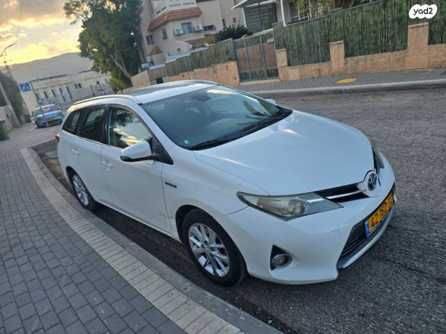 מודעת רכב טויוטה אוריס