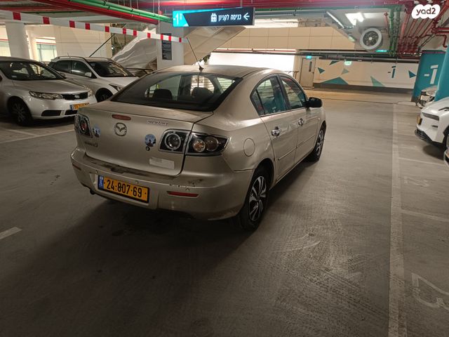 מאזדה 3