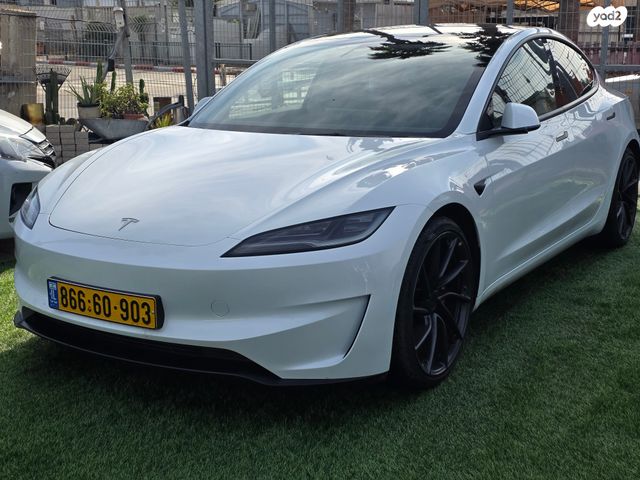 טסלה מודל 3