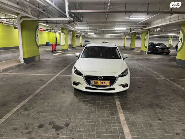 מודעת רכב מאזדה 3
