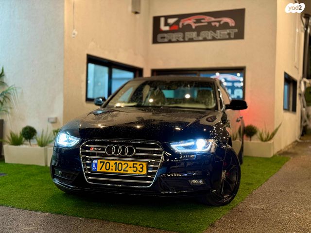 מודעת רכב אאודי A4