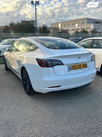 מודעת רכב טסלה מודל 3