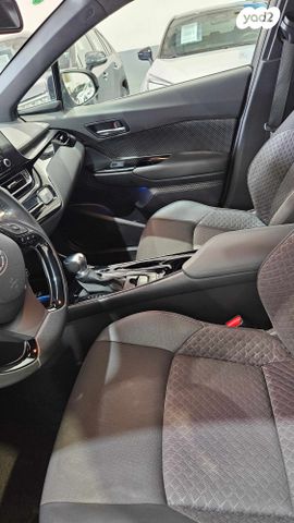 טויוטה C-HR