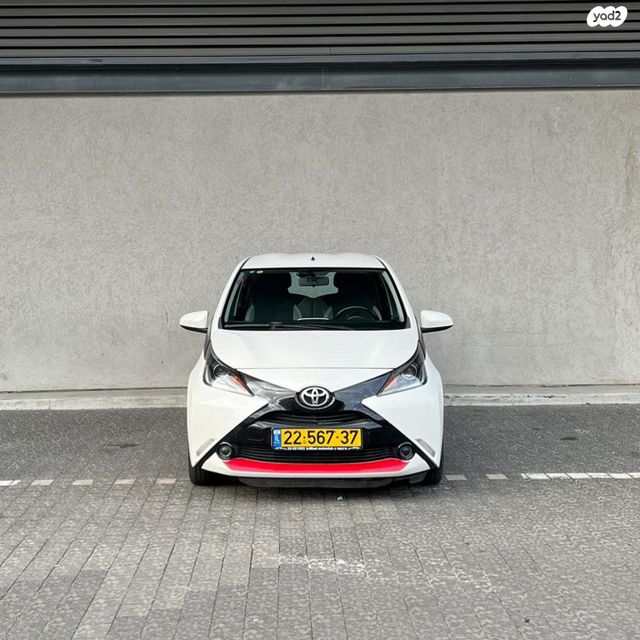 מודעת רכב טויוטה אייגו