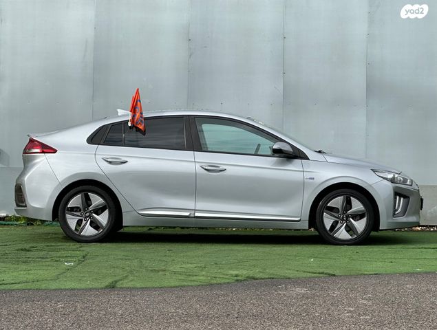 יונדאי איוניק