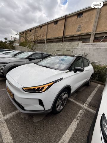 מודעת רכב ג׳ילי Geometry C