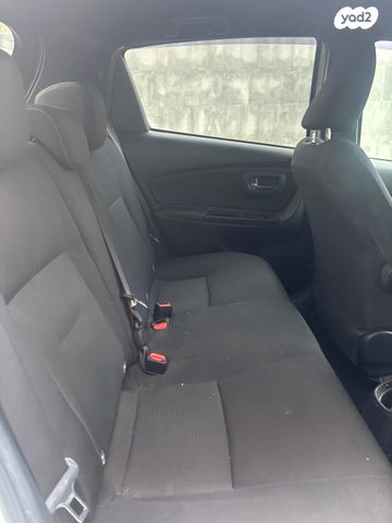 טויוטה יאריס