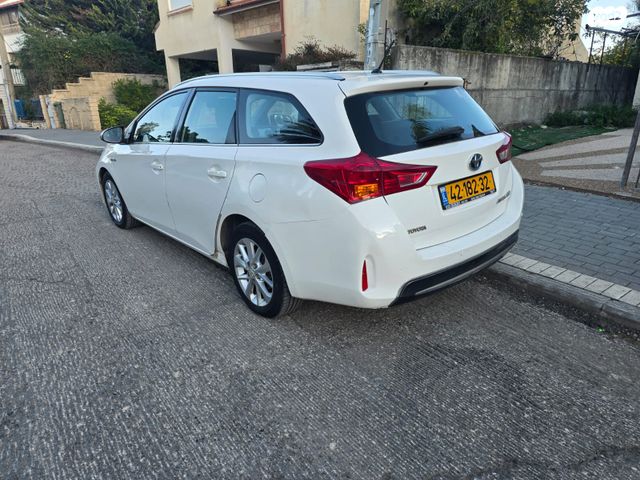 טויוטה אוריס