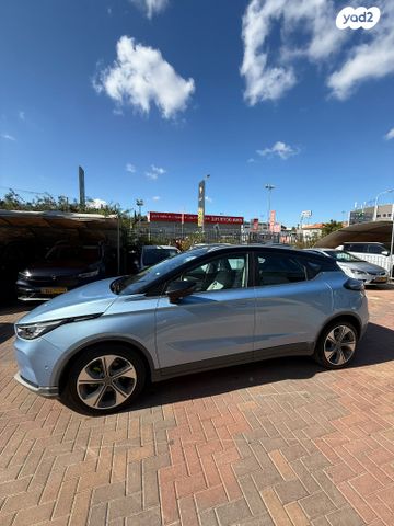 מודעת רכב ג׳ילי Geometry C