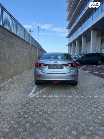 מאזדה 3
