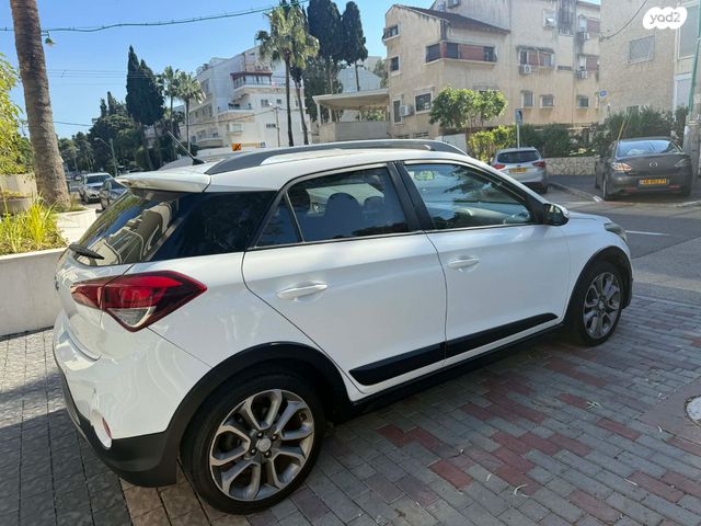 יונדאי I20 קרוס